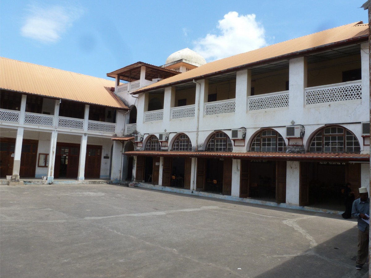 zan2 - Budynek starego Rektoratu Uniwersytetu w Zanzibarze / Building of the old Rectorate of the University of Zanzibar