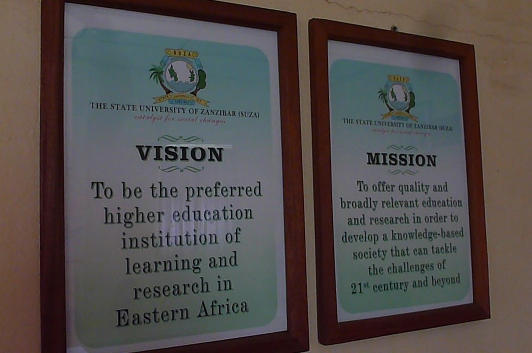 zan4 - Wizja i misja Uniwersytetu w Zanzibarze / The vision and mission of the University of Zanzibar