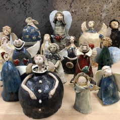 Fundacja Wyłom - sprzedaż aniołów ceramiczne