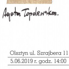 Studentka Agata Topolewska w galerii Przepomopownia. Portrety. Mandale. Tam i z powrotem.